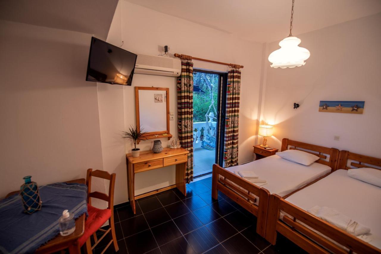 Stella Studios Poros Town ภายนอก รูปภาพ