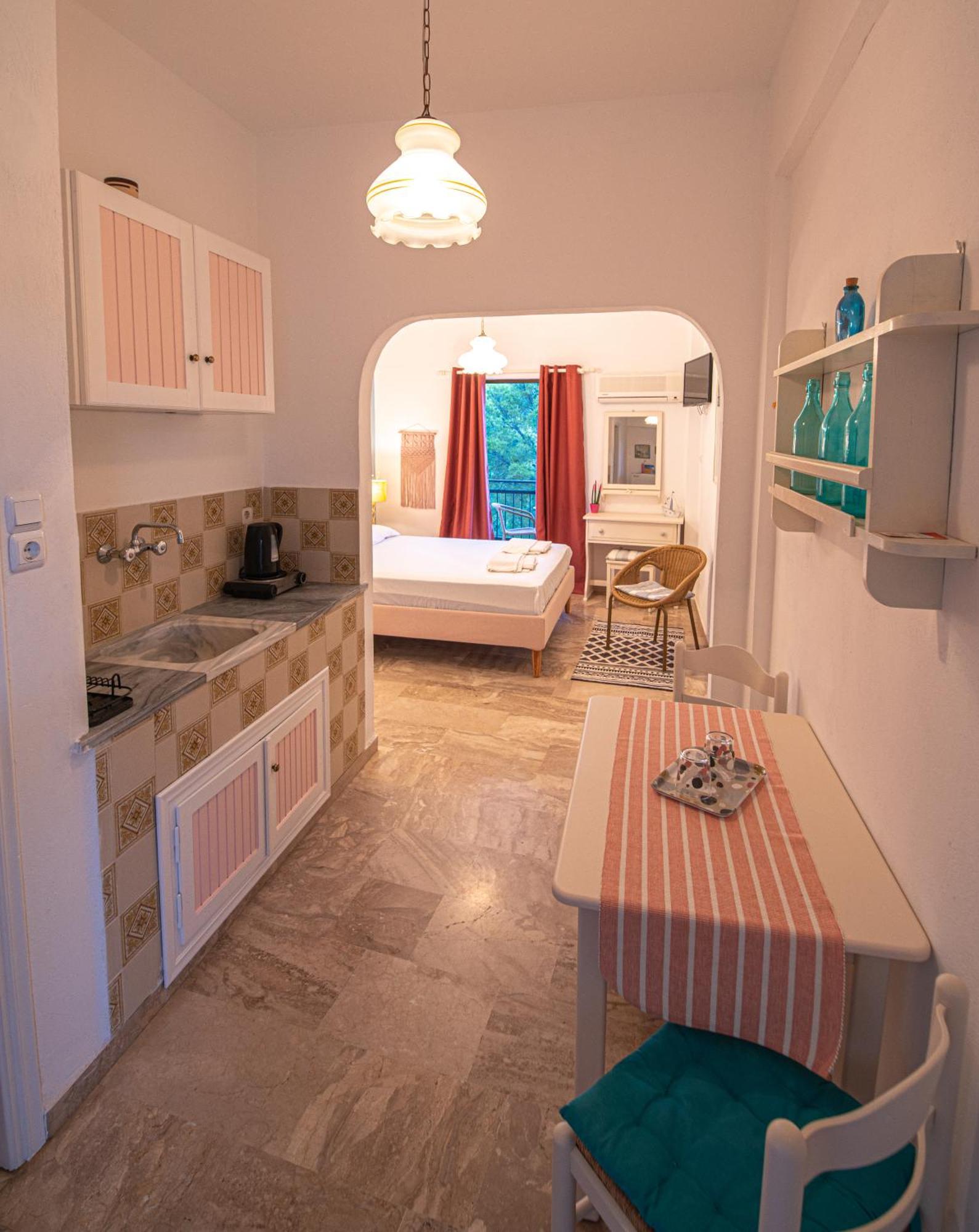 Stella Studios Poros Town ภายนอก รูปภาพ